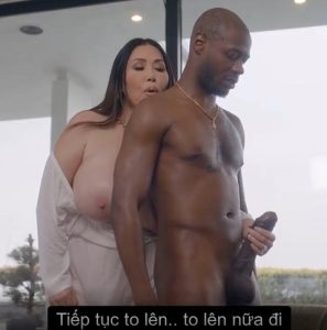 Bà chủ vú to và anh quản gia mỹ đen cặc bự